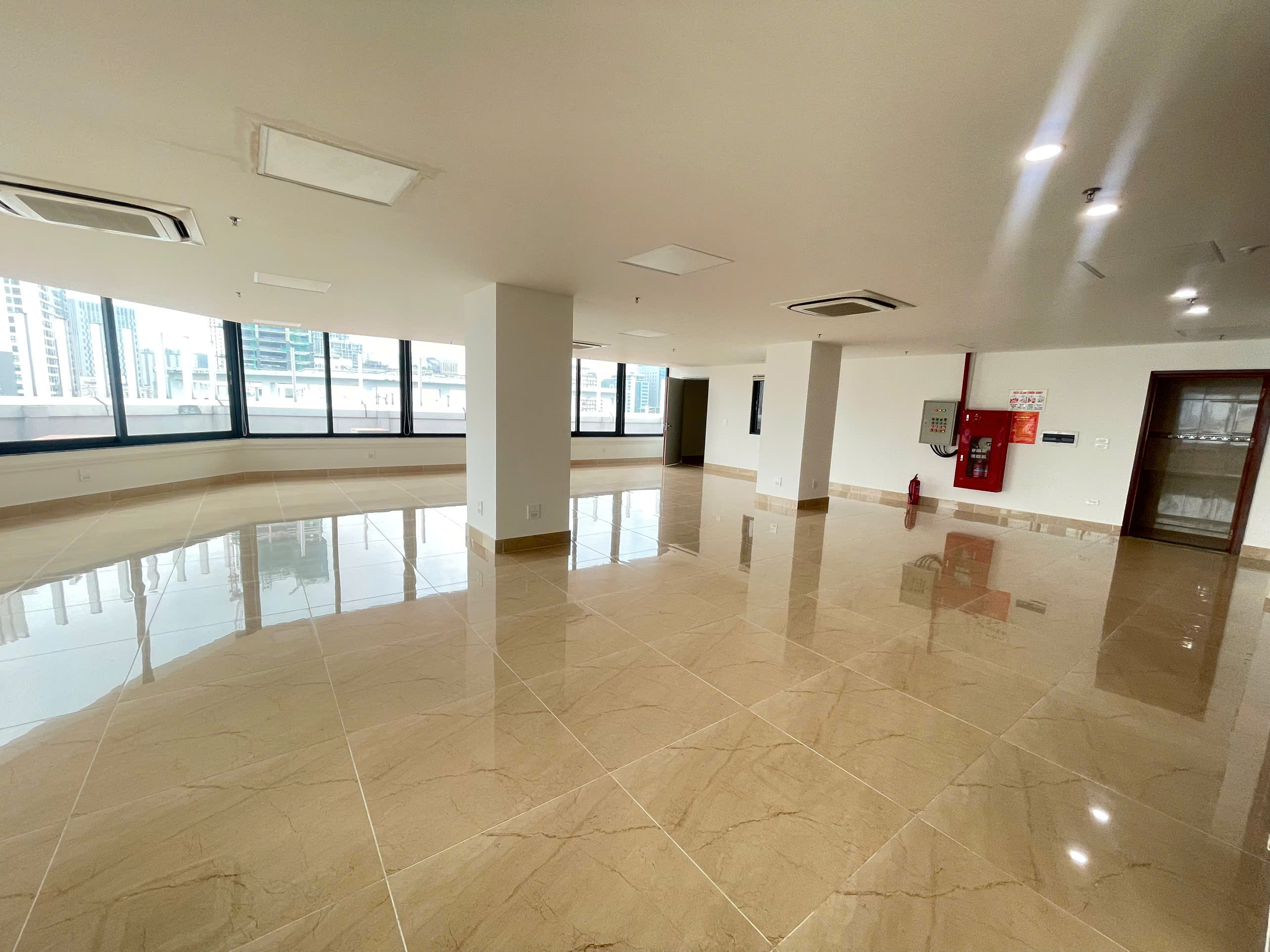 Chính chủ cho thuê mặt bằng kinh doanh, PCCC đầy đủ, 1000m2 4 tầng tại 82 Trần Thái Tông, Cầu Giấy - Ảnh 1